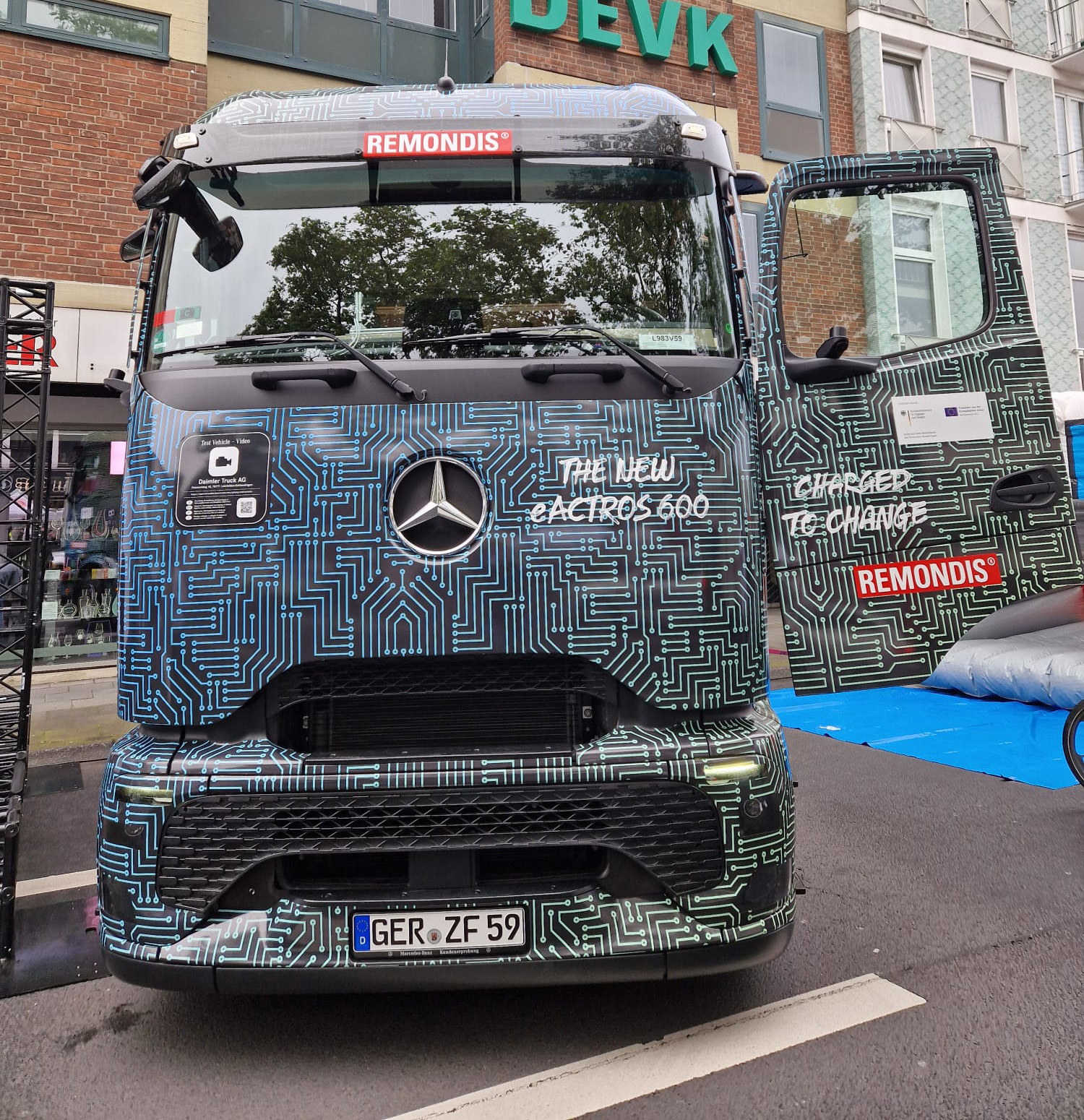 STRASSENLAND Festival 2024 in Köln: eActros 600